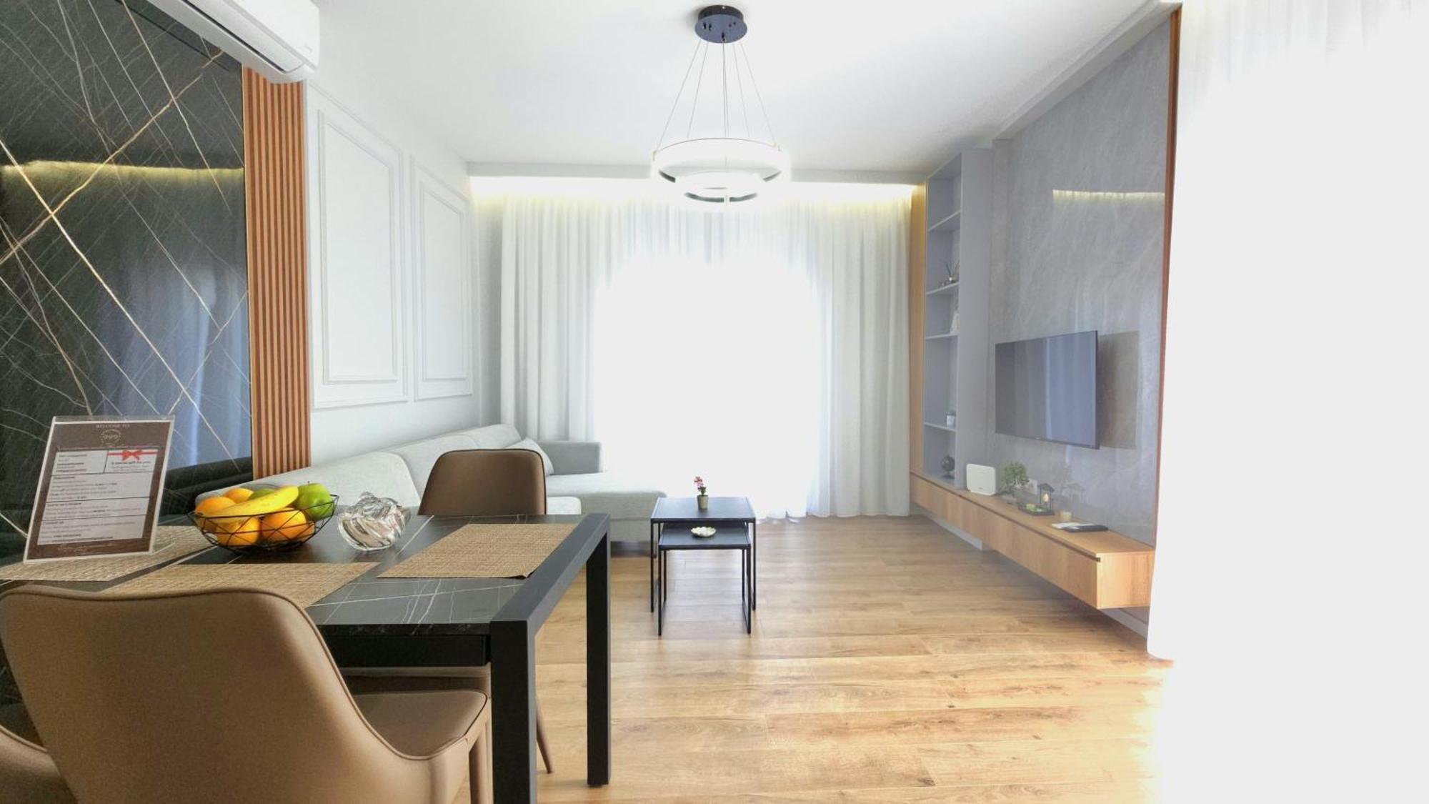 Apartment 999 *